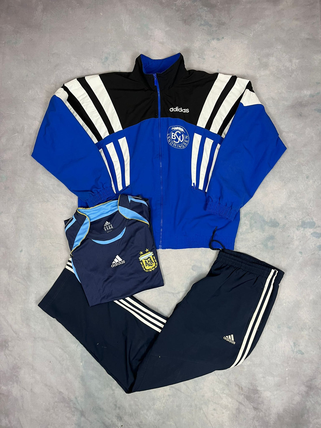 Descubre la importancia de la ropa vintage de segunda mano y su impacto positivo