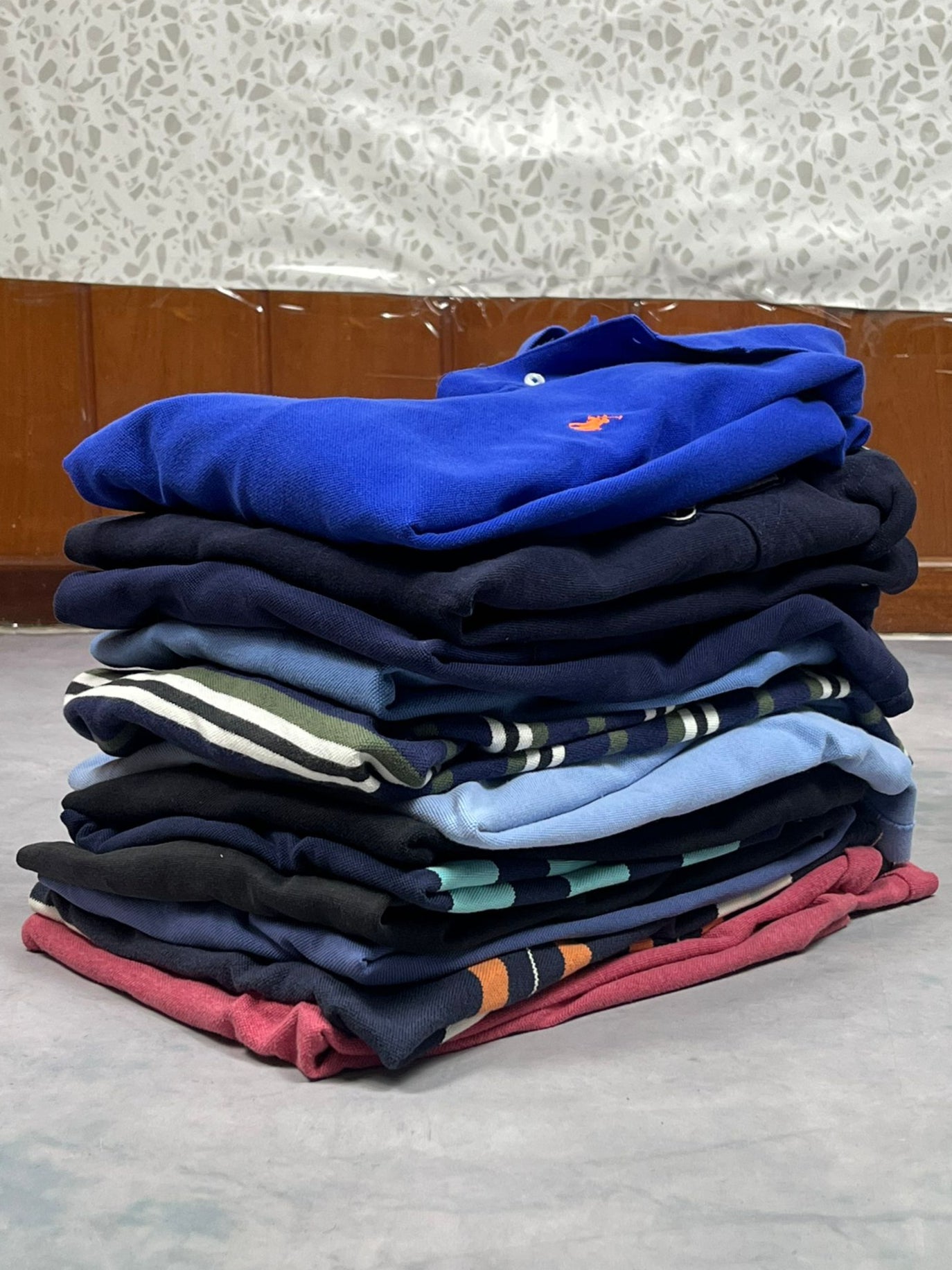 LOTE POLOS DE MARCA GRADO A REVENTA